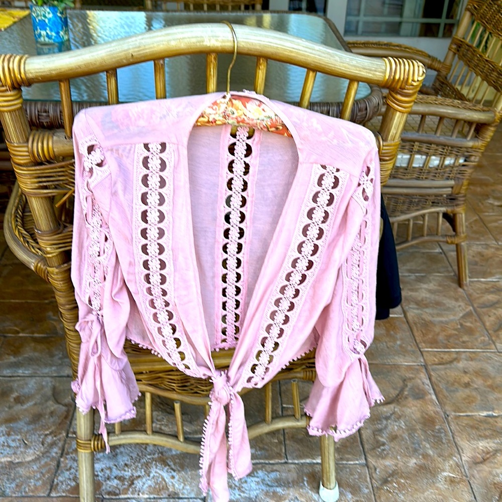 Overlay top to be worn over tank
